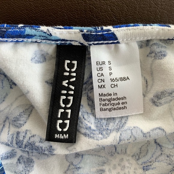 Floral Crop Top - Picture 3 of 3